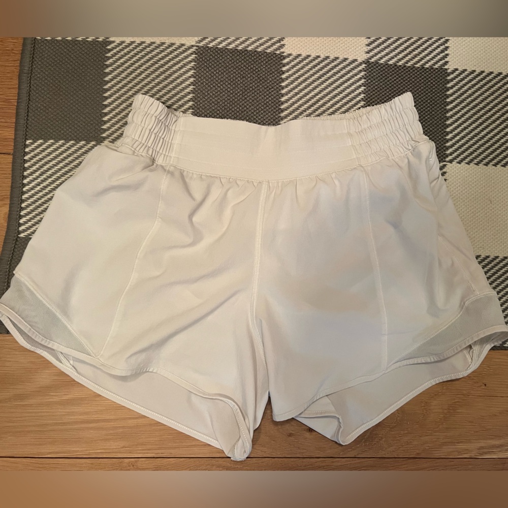 Lululemon Hotty Hot Shorts, 4”